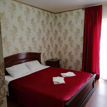 Mini-Hotel Yanson 2 Gagra Exterior photo
