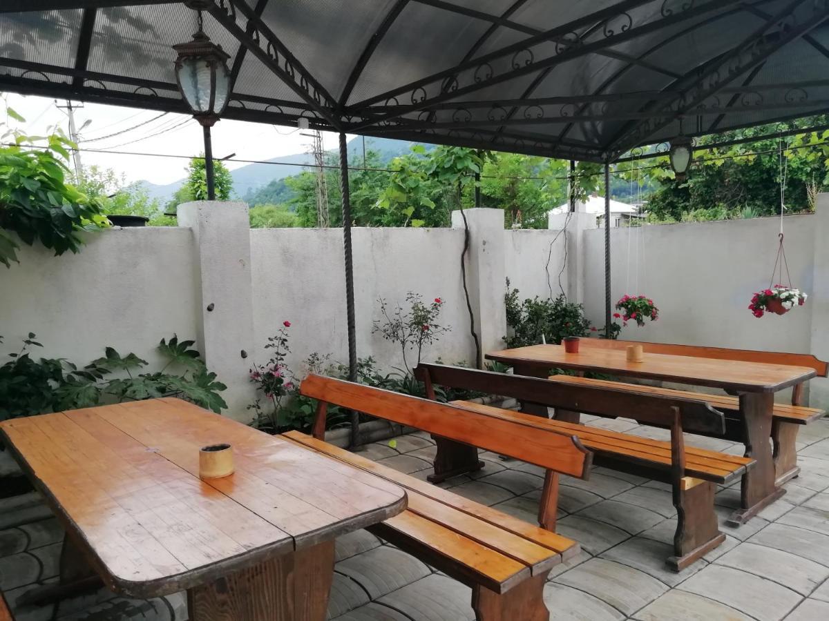 Mini-Hotel Yanson 2 Gagra Exterior photo