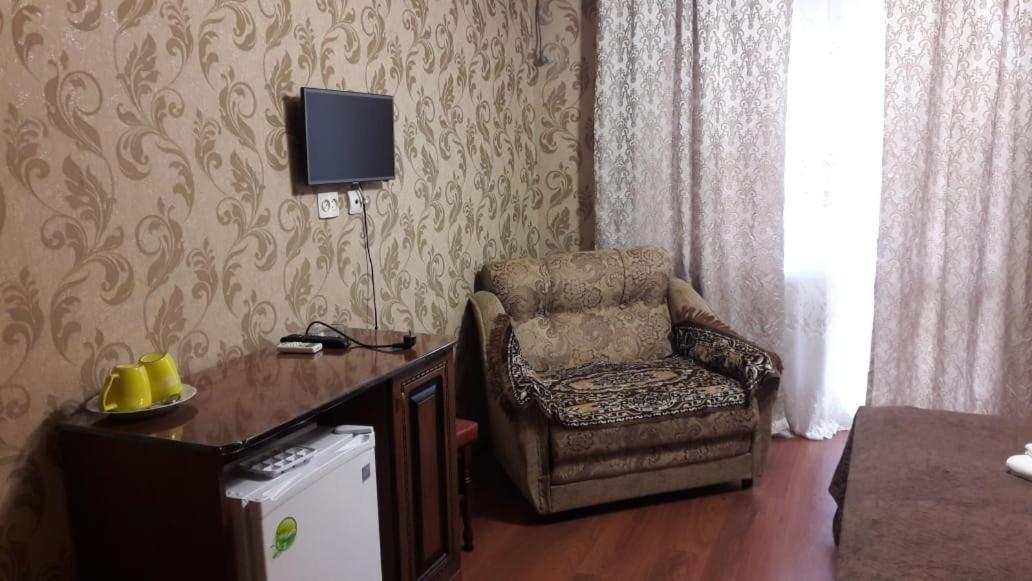 Mini-Hotel Yanson 2 Gagra Exterior photo