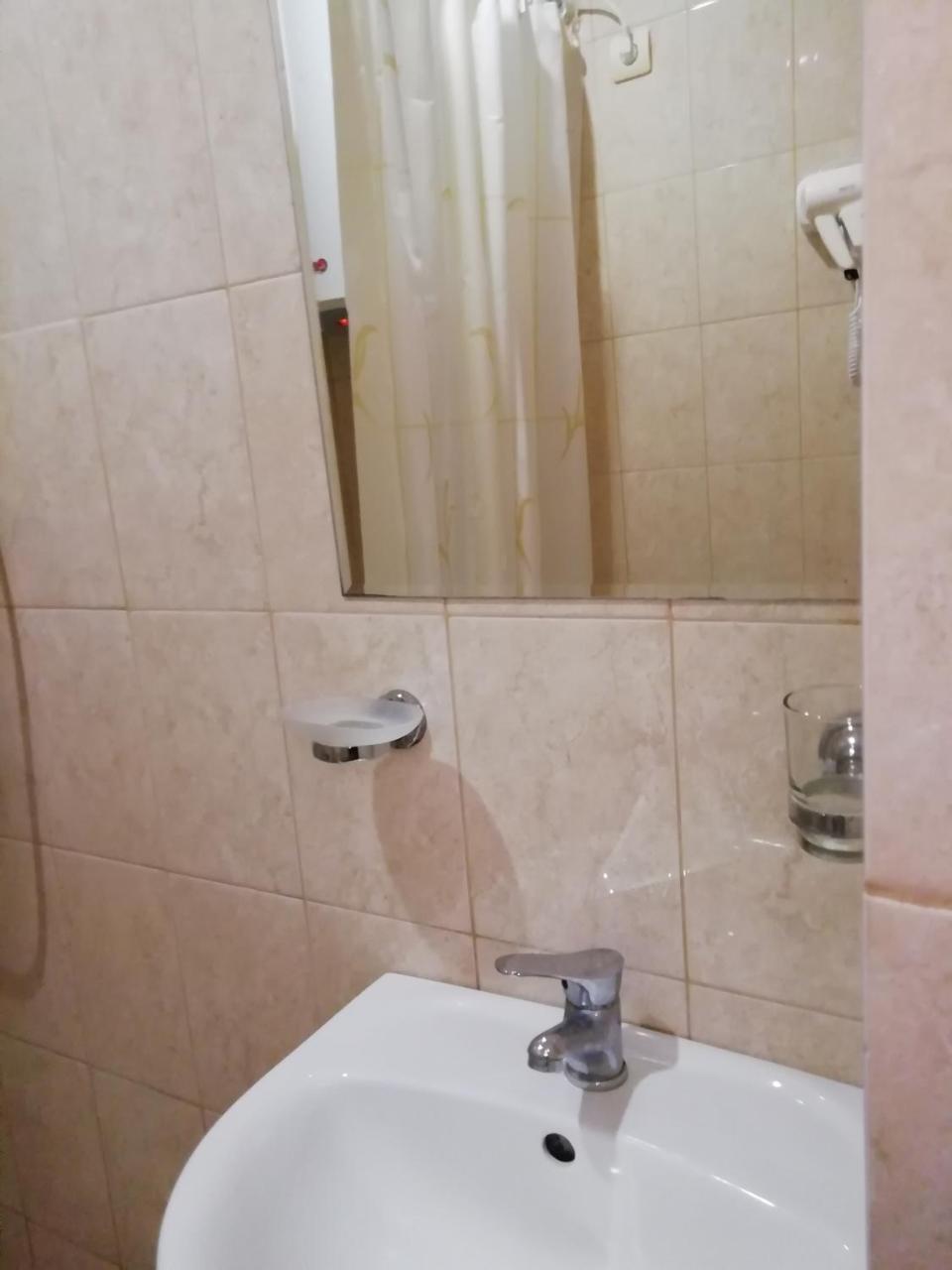 Mini-Hotel Yanson 2 Gagra Exterior photo