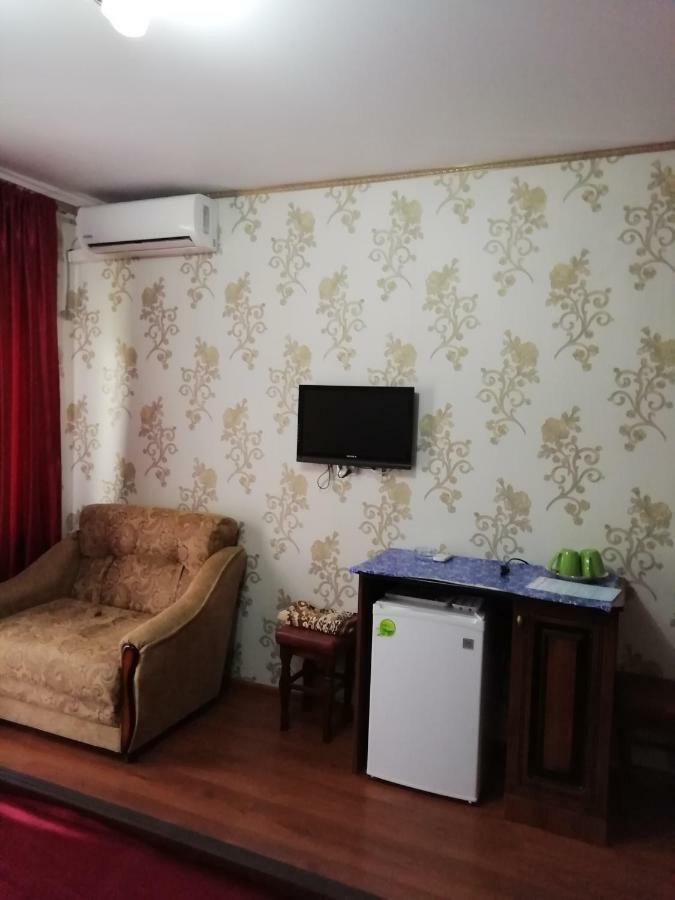 Mini-Hotel Yanson 2 Gagra Exterior photo