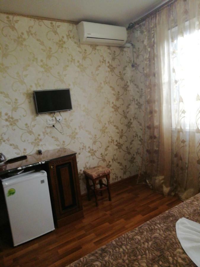 Mini-Hotel Yanson 2 Gagra Exterior photo