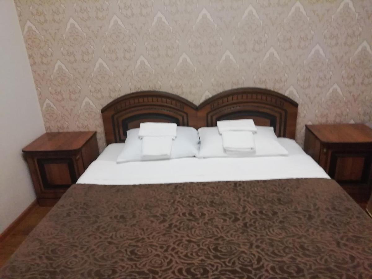 Mini-Hotel Yanson 2 Gagra Exterior photo