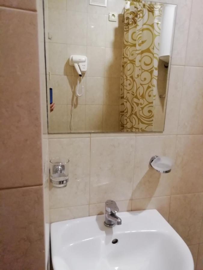 Mini-Hotel Yanson 2 Gagra Exterior photo